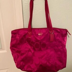 NWT Coach Signature C Nylon tote with removable matching Pouch